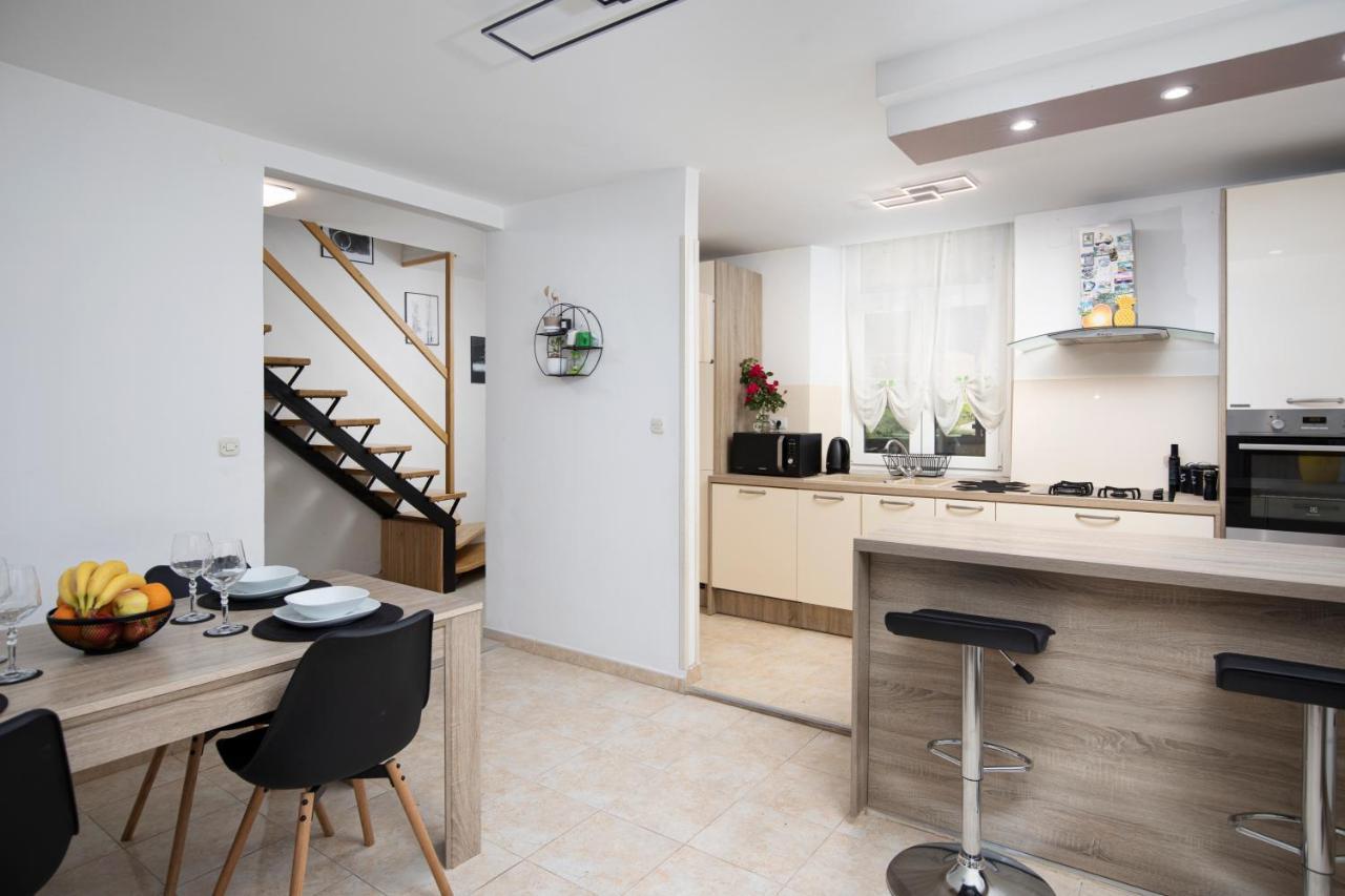 History Apartment Villa Veruda Pula Ngoại thất bức ảnh